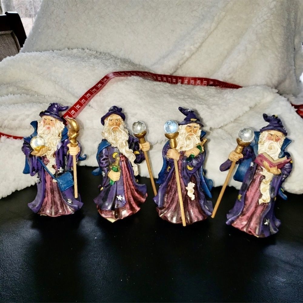 Wizards  (4 Figurines)